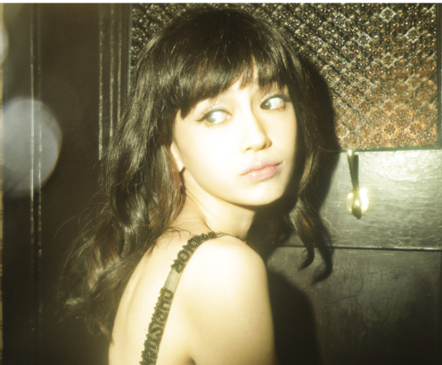 angelababy 杂志封面太像早年写真了吧!