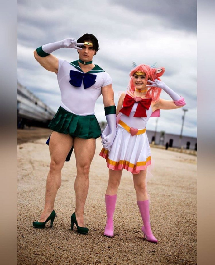 女装大佬,这个美少女壮士真辣眼睛!