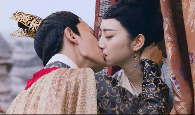 大唐荣耀:大家只关心景甜和任嘉伦,其实除了曾黎还有她在打酱油