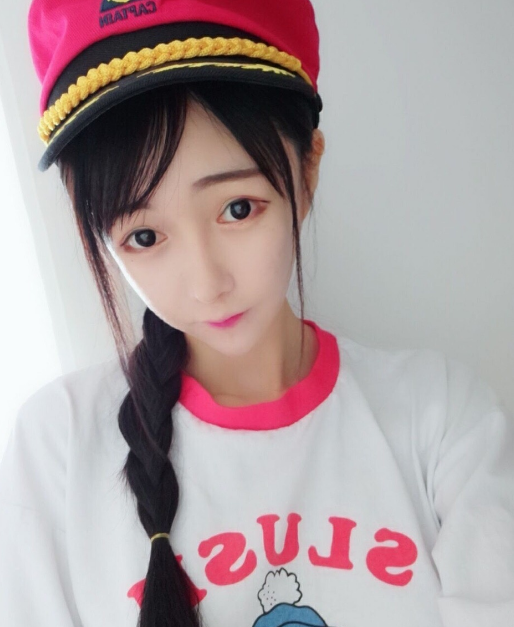 张馨方小姐姐,安静温柔,很有辨识度