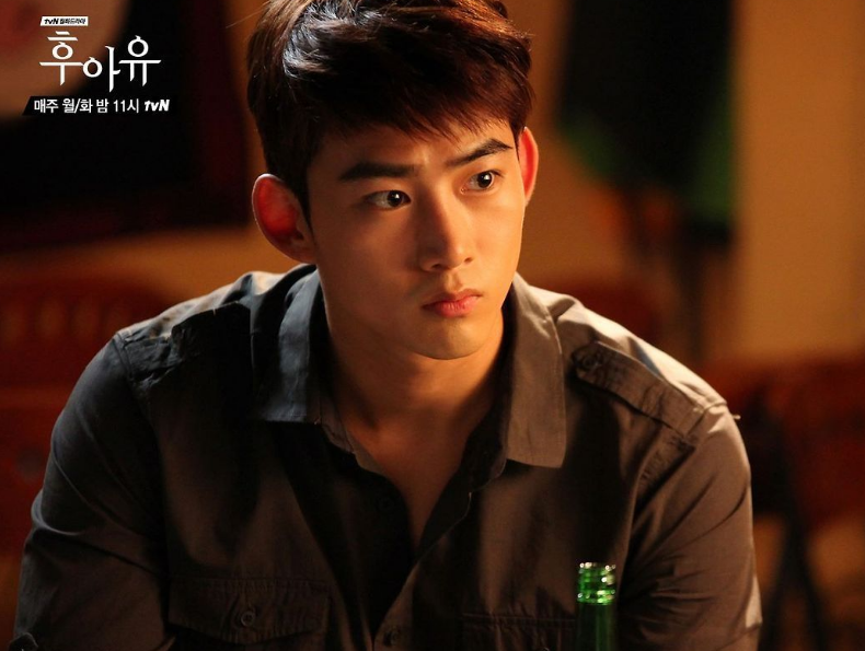 你们最爱的玉泽演欧巴来了,难得看到玉傻子这么帅气