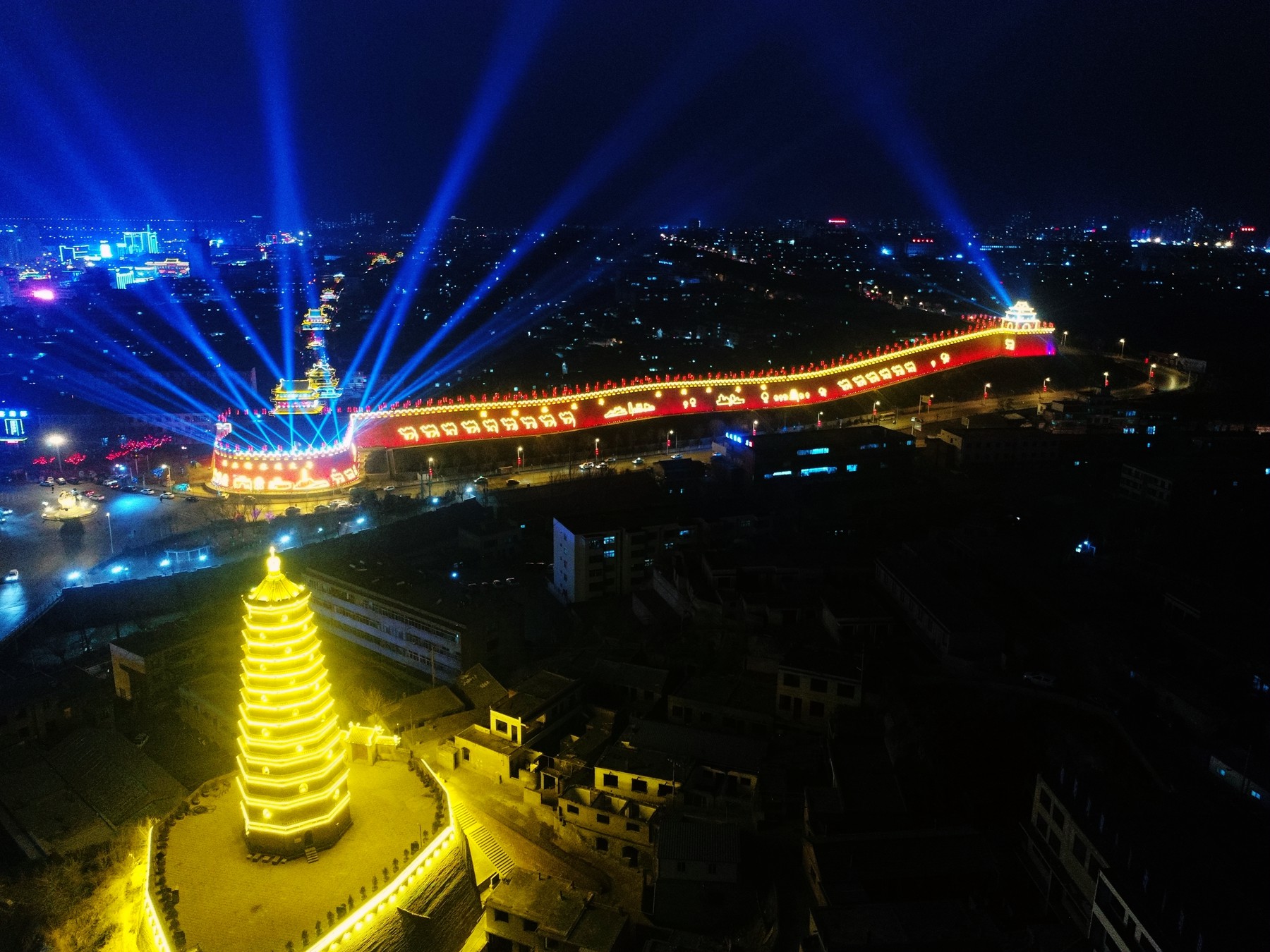 vr全景:陕北榆林夜色之六楼骑街:南塔凌霄闪耀驼城