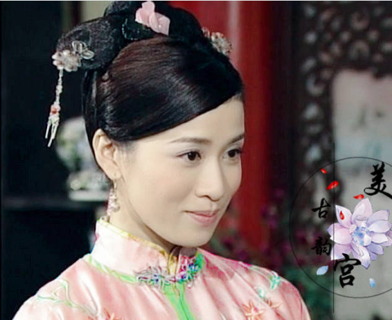 佘诗曼在《金枝欲孽》中的五款旗头:图2小清新,图4最华丽!