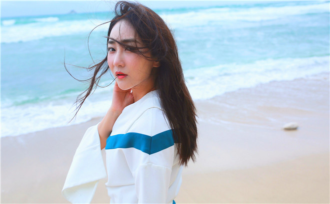 她在《壮士出川》中饰演川军上等兵王长生的妻子,现实清新丽质!