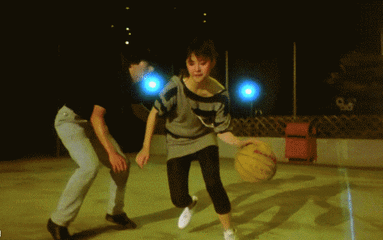 王祖贤打篮球旧照曝光 身高傲人颜值超高从小就是女神范