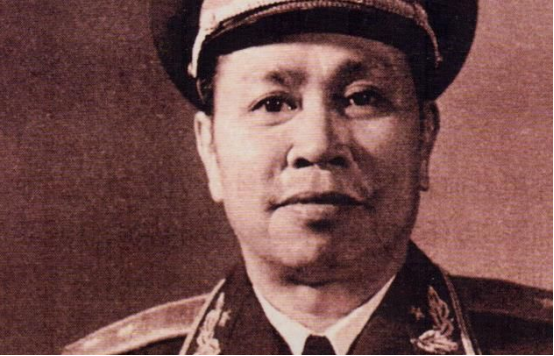 聂荣臻,徐向前大闹怀仁堂,事情的起因竟是他,文革中最惨的一人