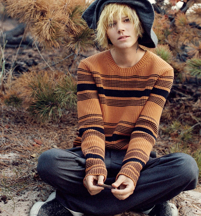 这位丹麦模特就像不食人间烟火的精灵,她身上竟有种王子的气质