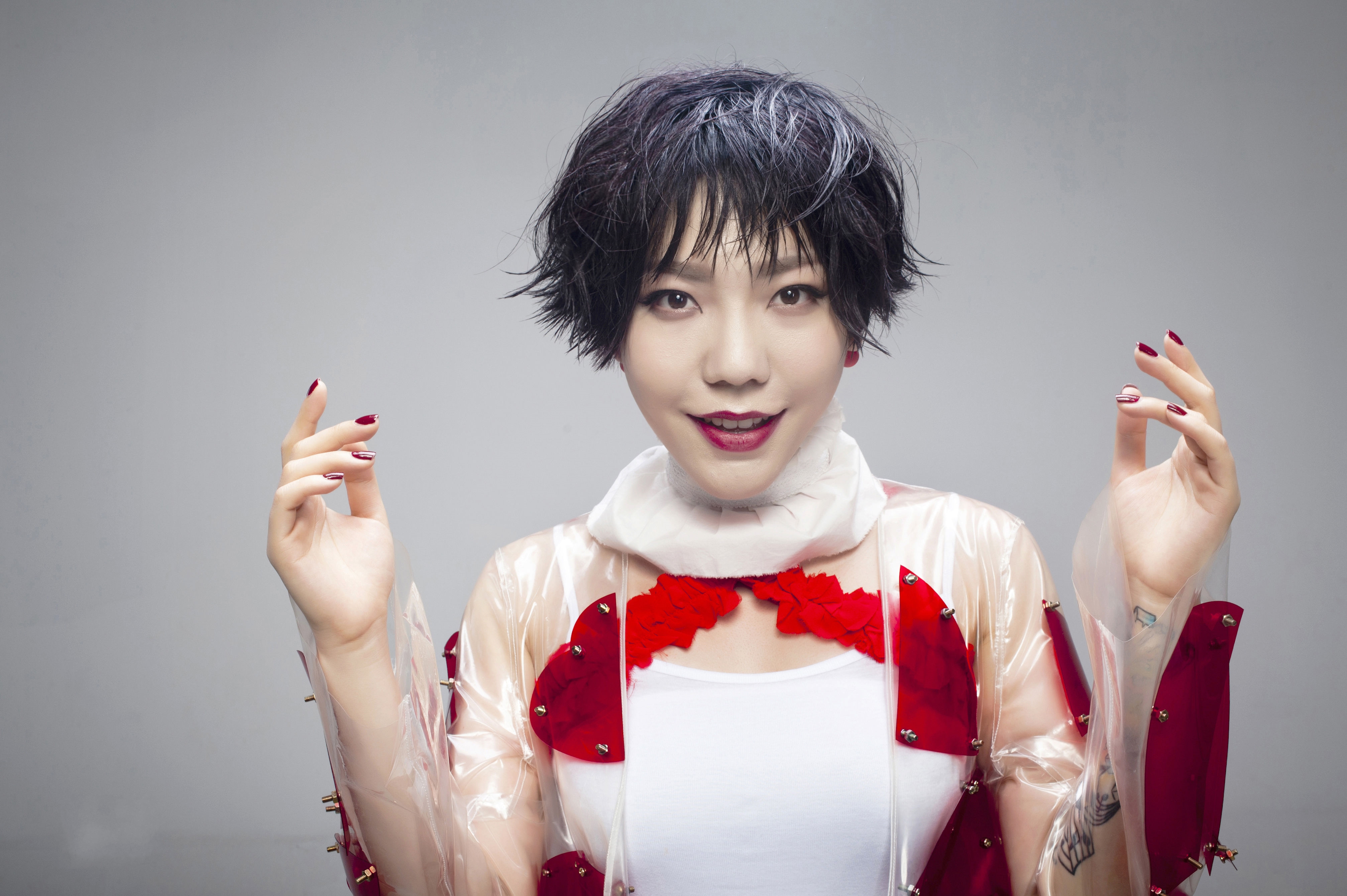 "烟嗓女生"吴莫愁,中国版的lady gaga,最后一张太惊艳!