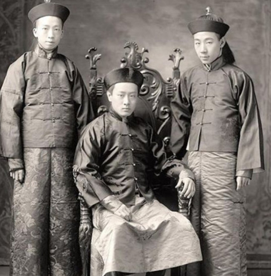 别找了!清朝帅哥老照片都在这,图6跟图7都是清朝皇上