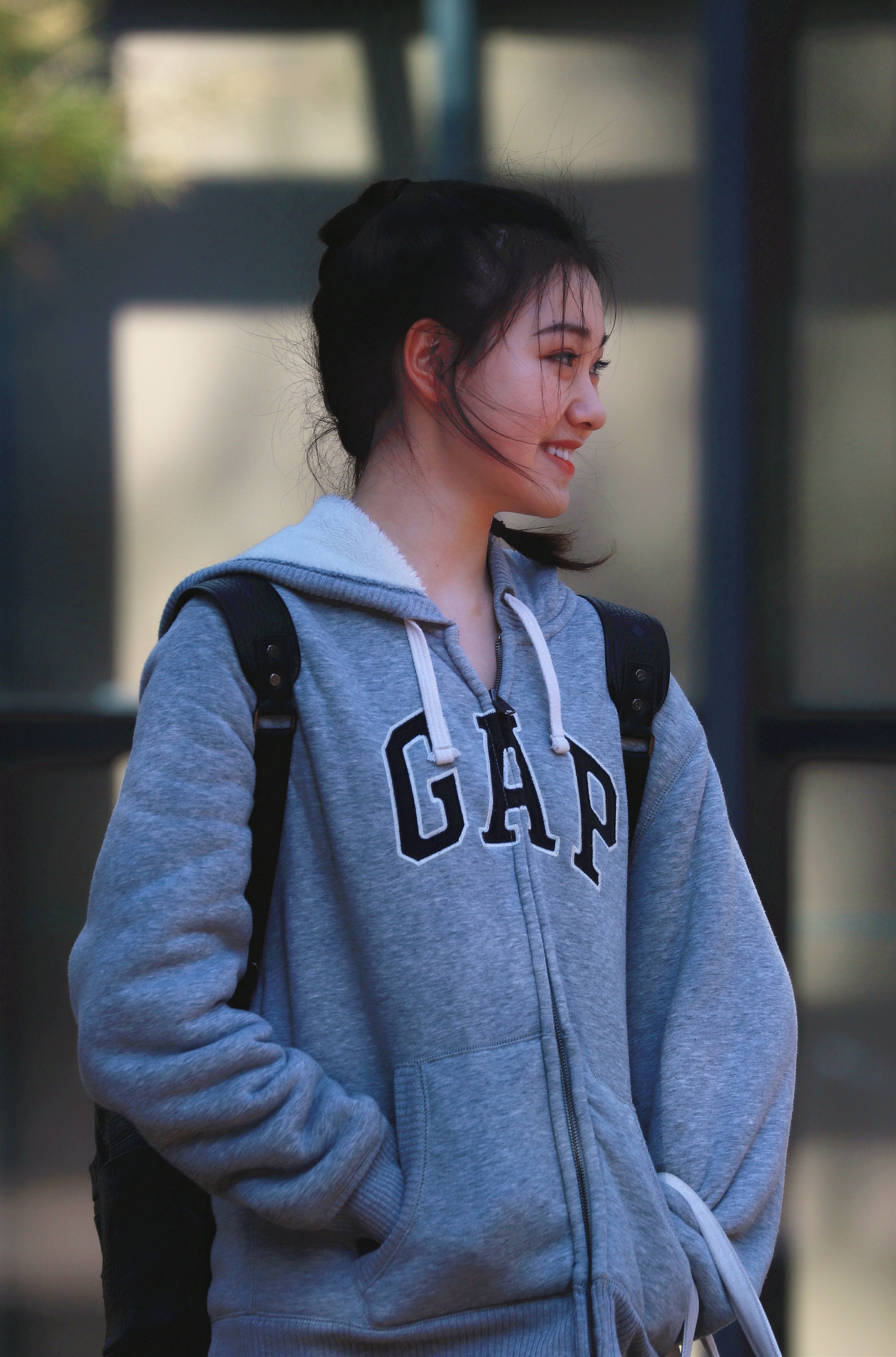 北电艺考四试现场,遇到一位清纯可爱,一笑很美的女生