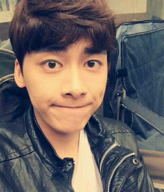 四个小酒窝的男神:李易峰可爱,张艺兴很暖,最后一个却迷人