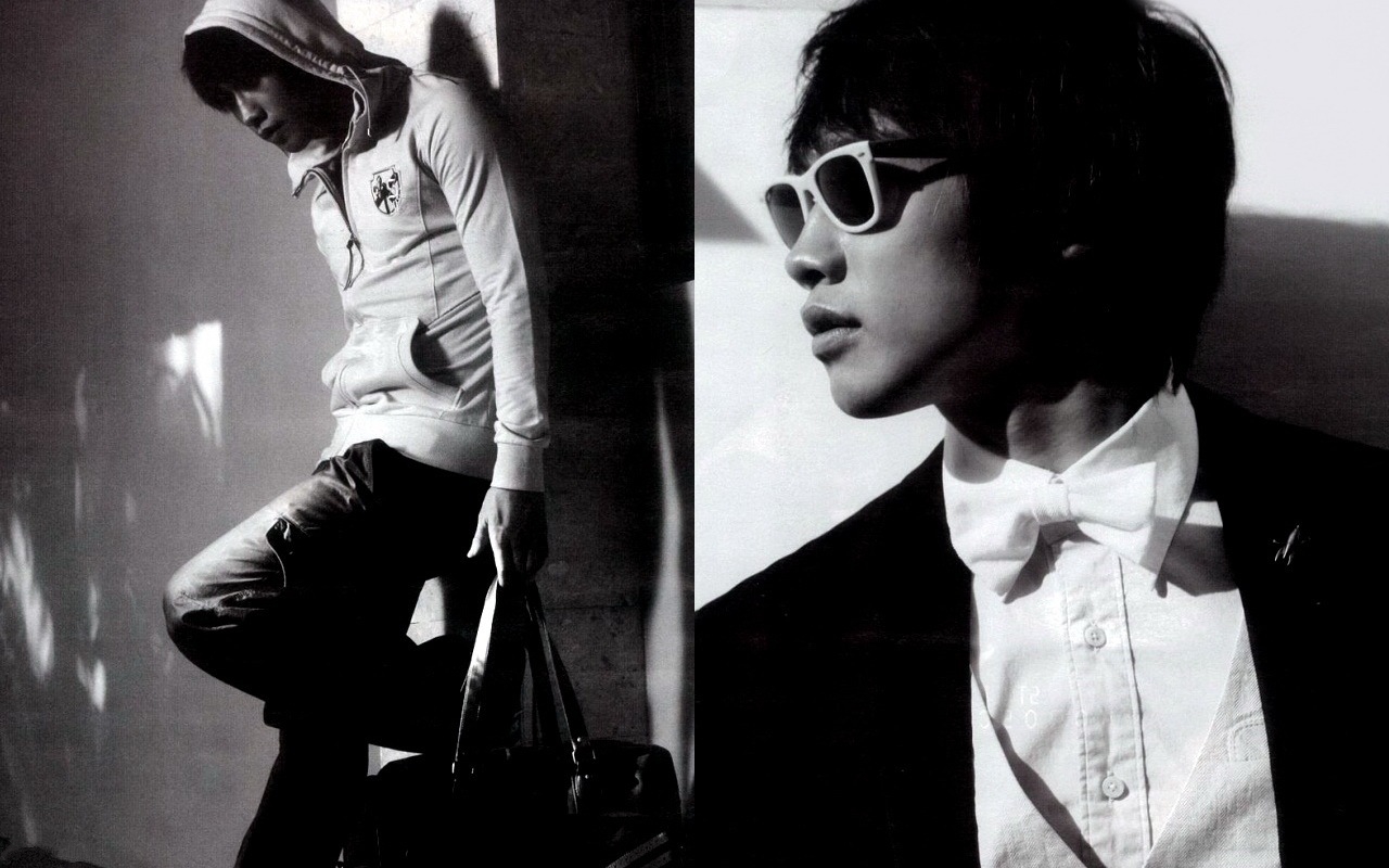 rain拥有清秀细致的外貌,兼具阳光少年及忧郁小生的双重特质