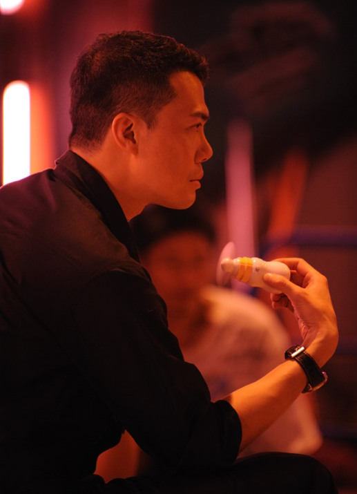 谢天华的帅照,你喜欢哪一张呢?