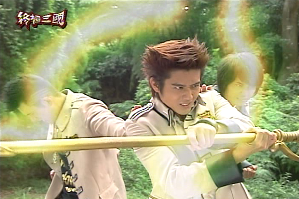 终极三国:关羽屁股中毒箭需吸出毒素,赵云亲自处理,不忍直视!