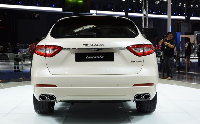 能不能开上兰博基尼就看众泰了,10万元买众泰玛莎拉蒂