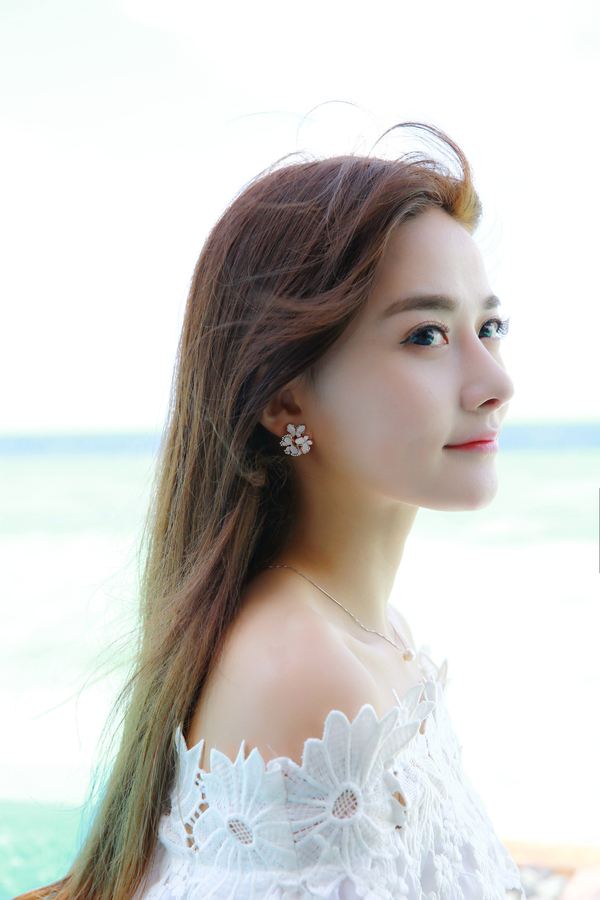 著名网红熊文丹的美照