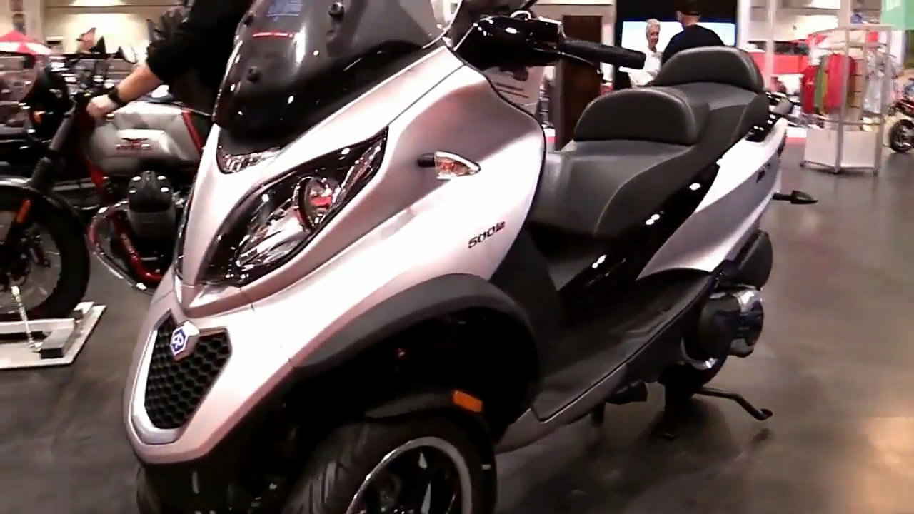 车展实拍比亚乔500cc排量倒三轮摩托车!