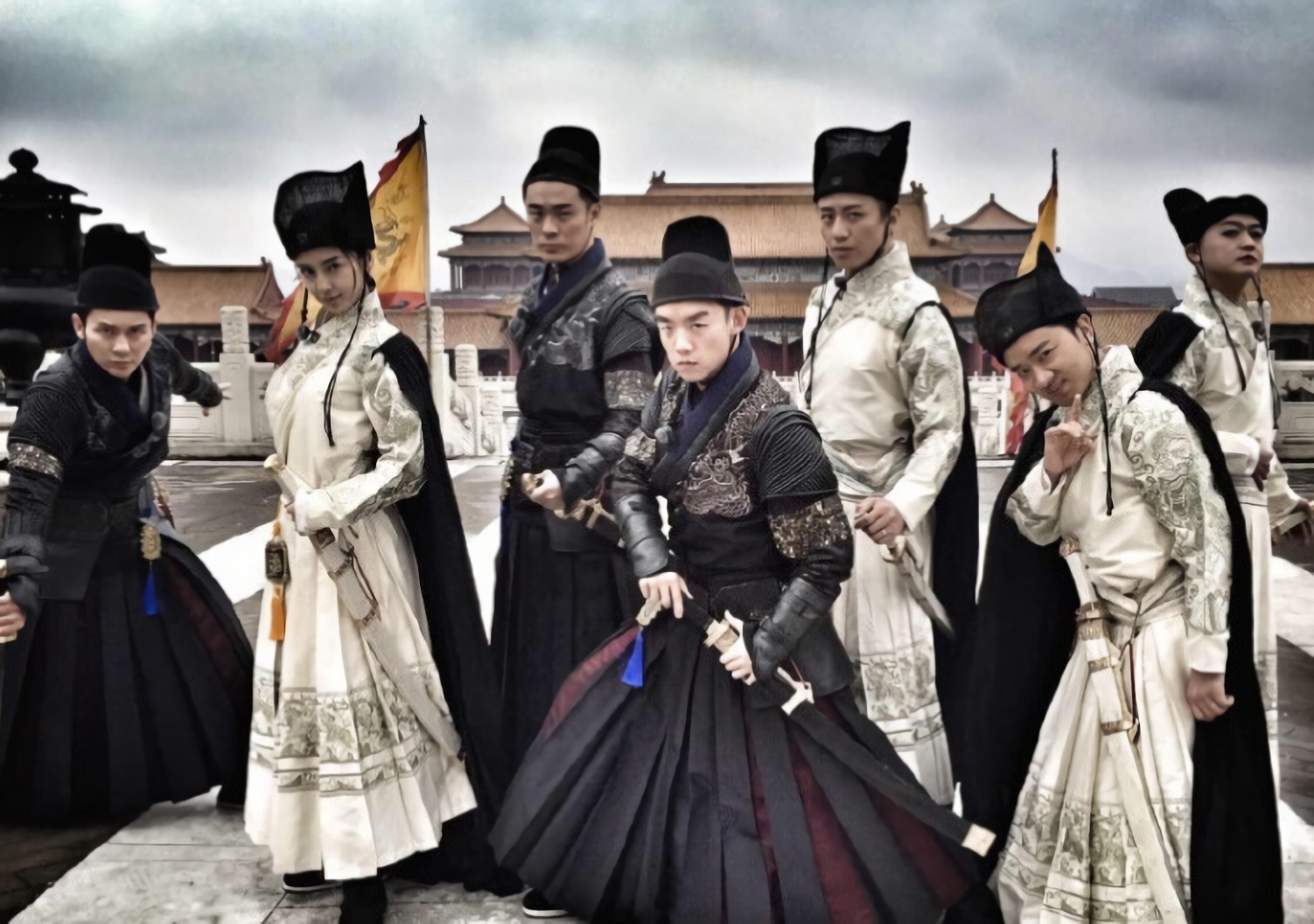 东厂的职能就是"访谋逆妖言大奸恶等,与锦衣卫均事权"前期的东厂只是