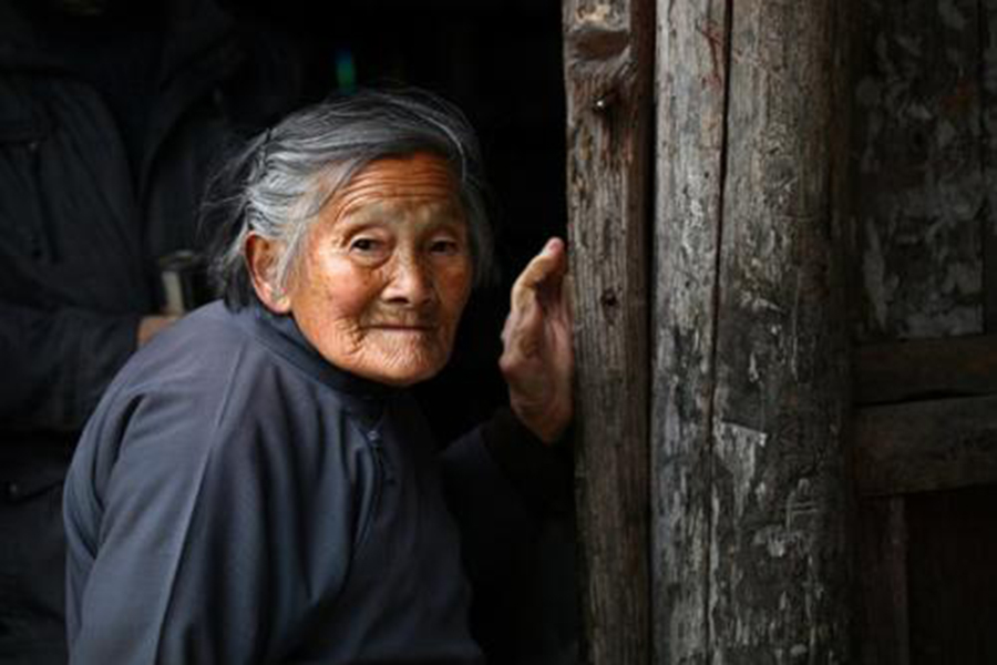 哪个女人愿意苍老成这样?感恩我们的母亲