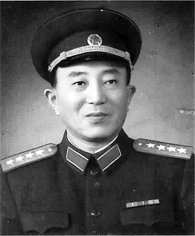 罗瑞卿大将蒙冤期间,贺龙冒险前往探望,临别时低语:等我为你平反