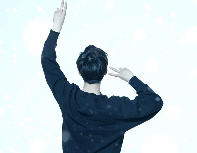 6个背影中,只有一个是"张艺兴",3秒内找出的我叫你大神!