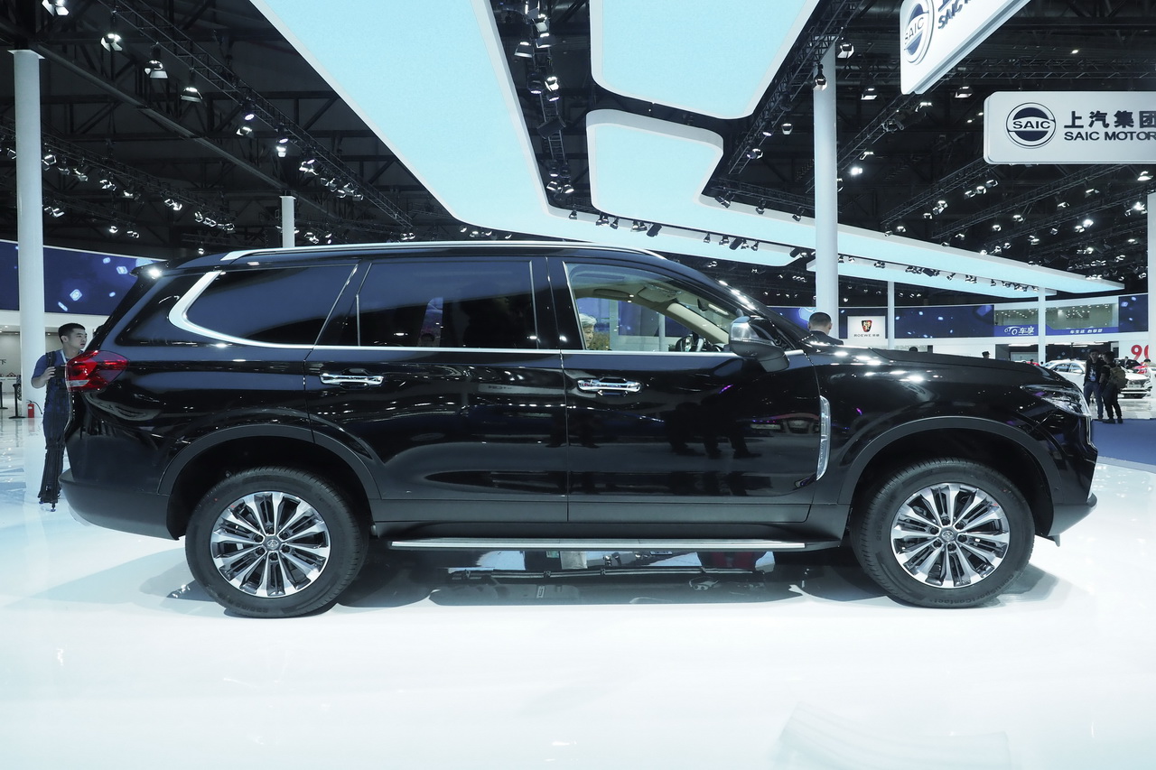 车展实拍:上汽大通d90,可私人定制的全尺寸suv