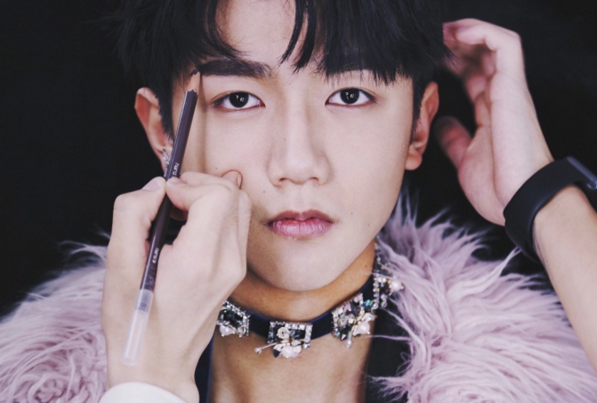 00后小鲜肉孟子坤,看到这张小嫩脸,不禁露出姨母笑