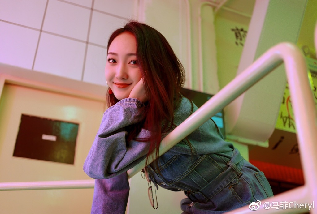 《独孤天下》中三个婢女换上现代装,你还认识吗?而她最惊艳!