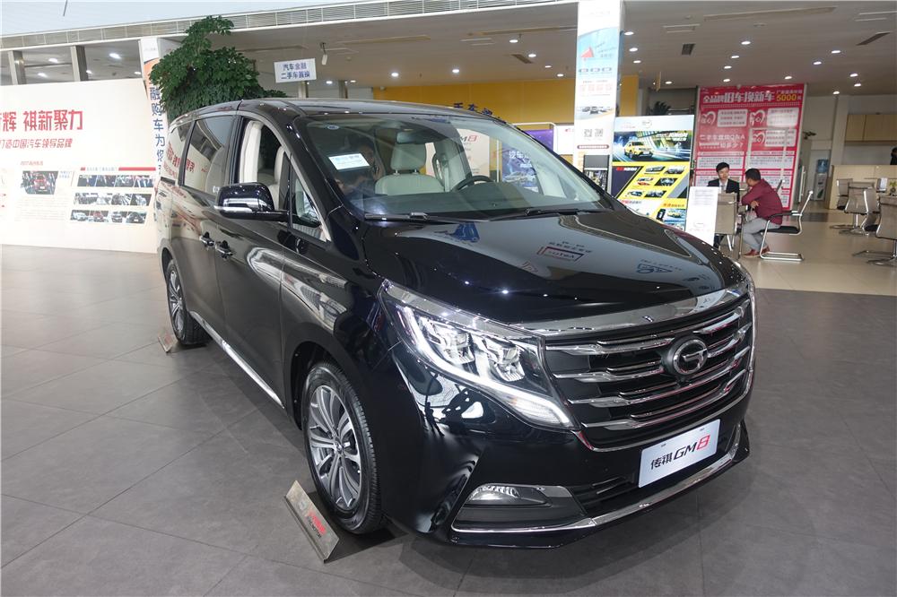 干掉阿尔法,国产保姆车gm8,仅售26万!