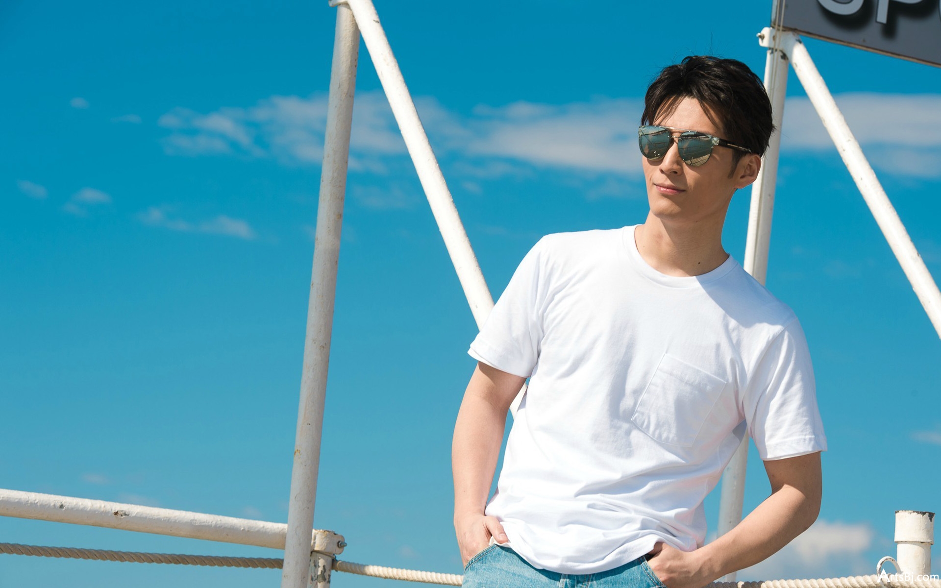 窦骁最帅的7张照片,阳光干净,行走的荷尔蒙!