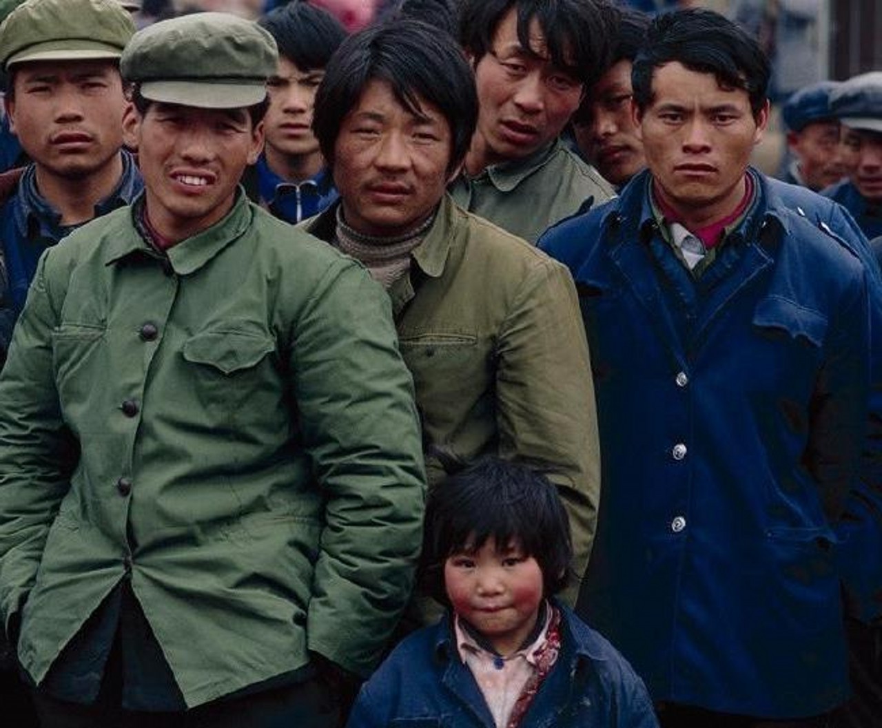 镜头下的80年代中国老照片:图1时尚女性的标配,图7让人心酸不已