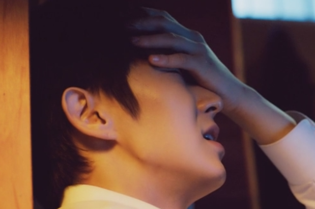 李准基那些年拍过的哭戏,你更喜欢线条柔和还是轮廓分明的他?