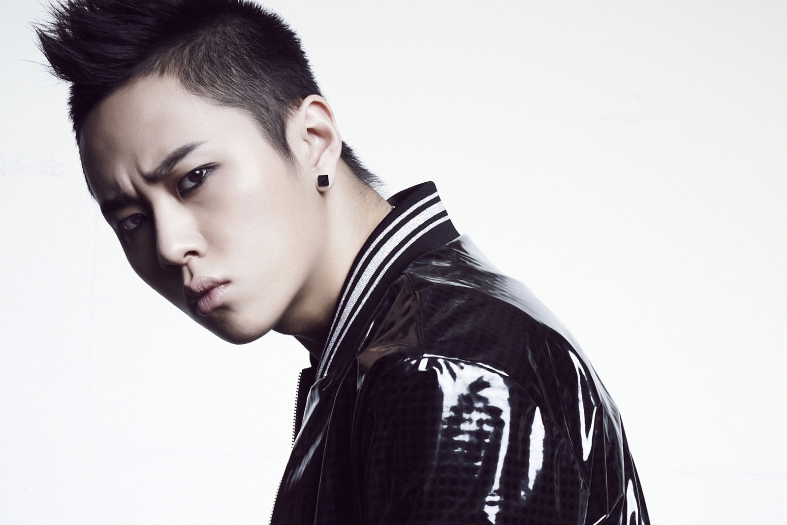 韩星龙俊亨写真照,小哥哥真的帅