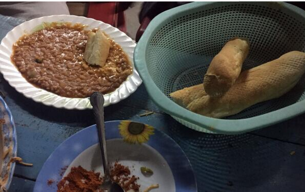 实拍:非洲老百姓的日常伙食,实在没话说,瞬间感觉自己好幸福!