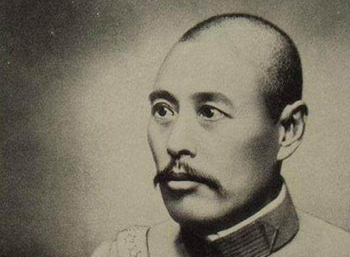 冯玉祥:一生先后倒戈九次,人称"倒戈将军"
