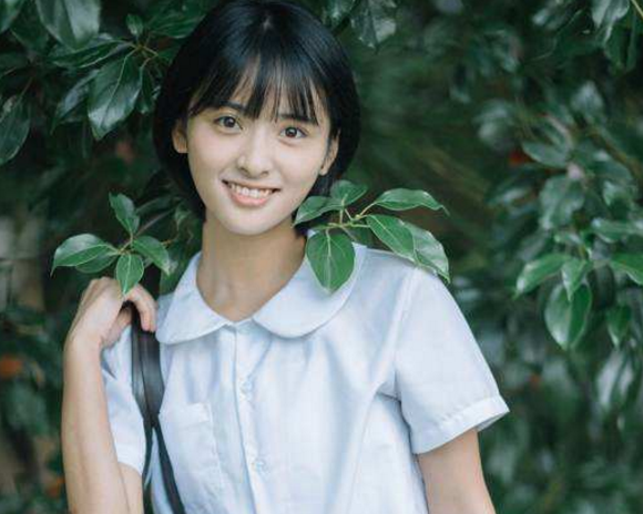 大学生心中标准的四张"初恋脸",不是沉鱼落雁,却是纤尘不染