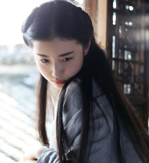 民国女神张辛苑完美驾驭各种衣服,连古装也妥妥拿下