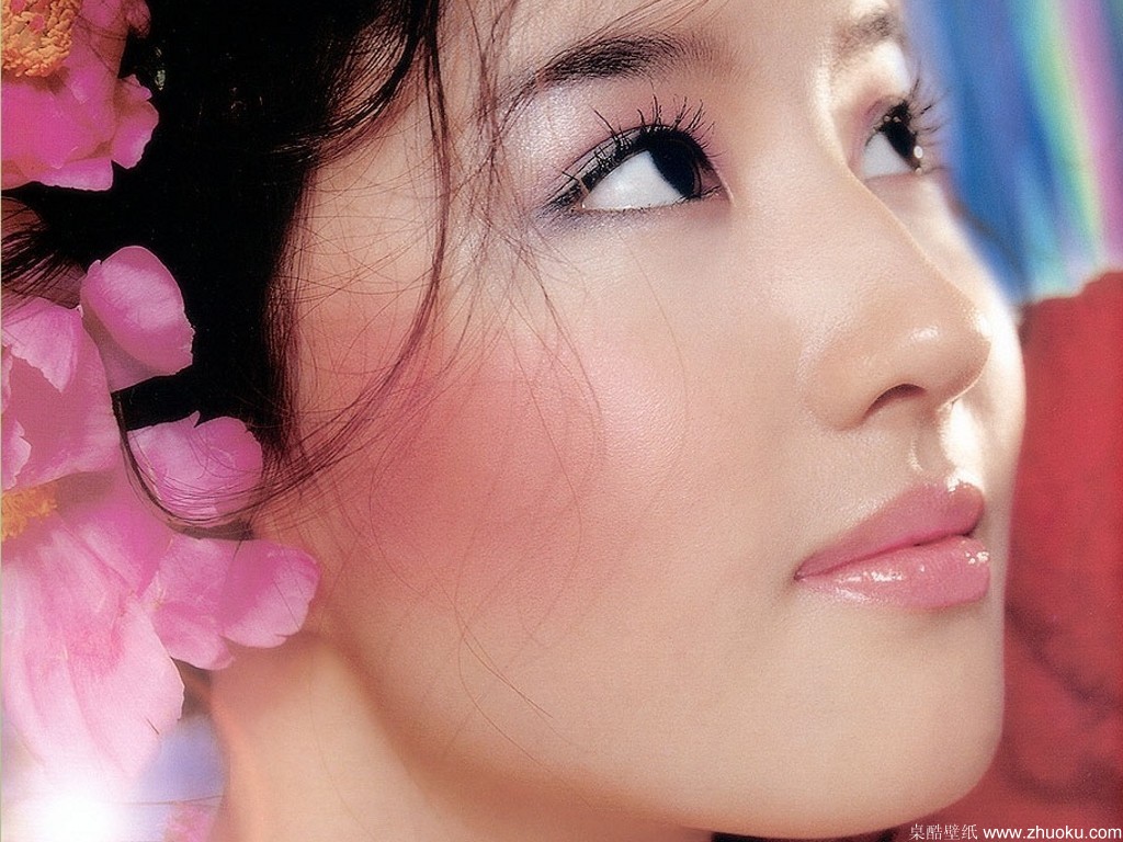 刘亦菲早期倾国倾城照,见过两张算你厉害!