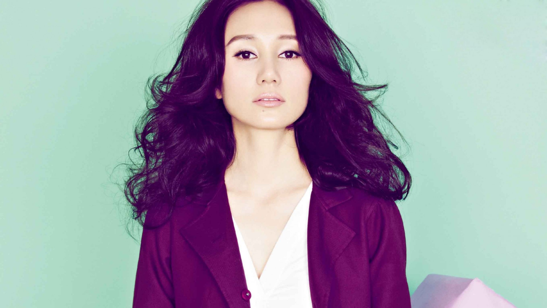 被22岁袁泉旧照惊艳到了,现实版的前半生!