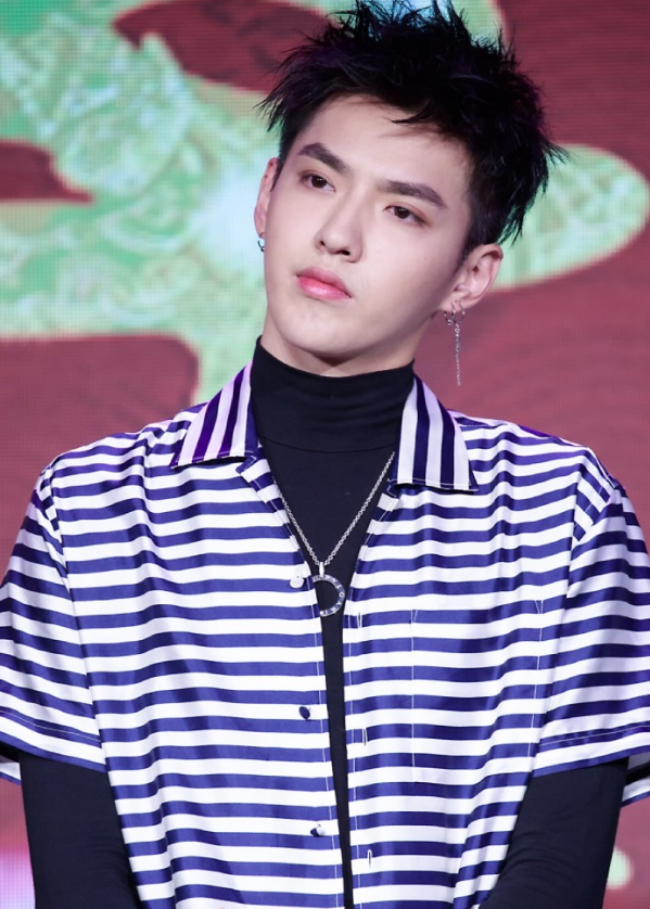 吴亦凡的6张帅照,看完才知道他为什么被称为男神!