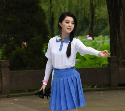 范冰冰中学才艺旧照曝光,能歌善舞的文艺骨干担当本人了
