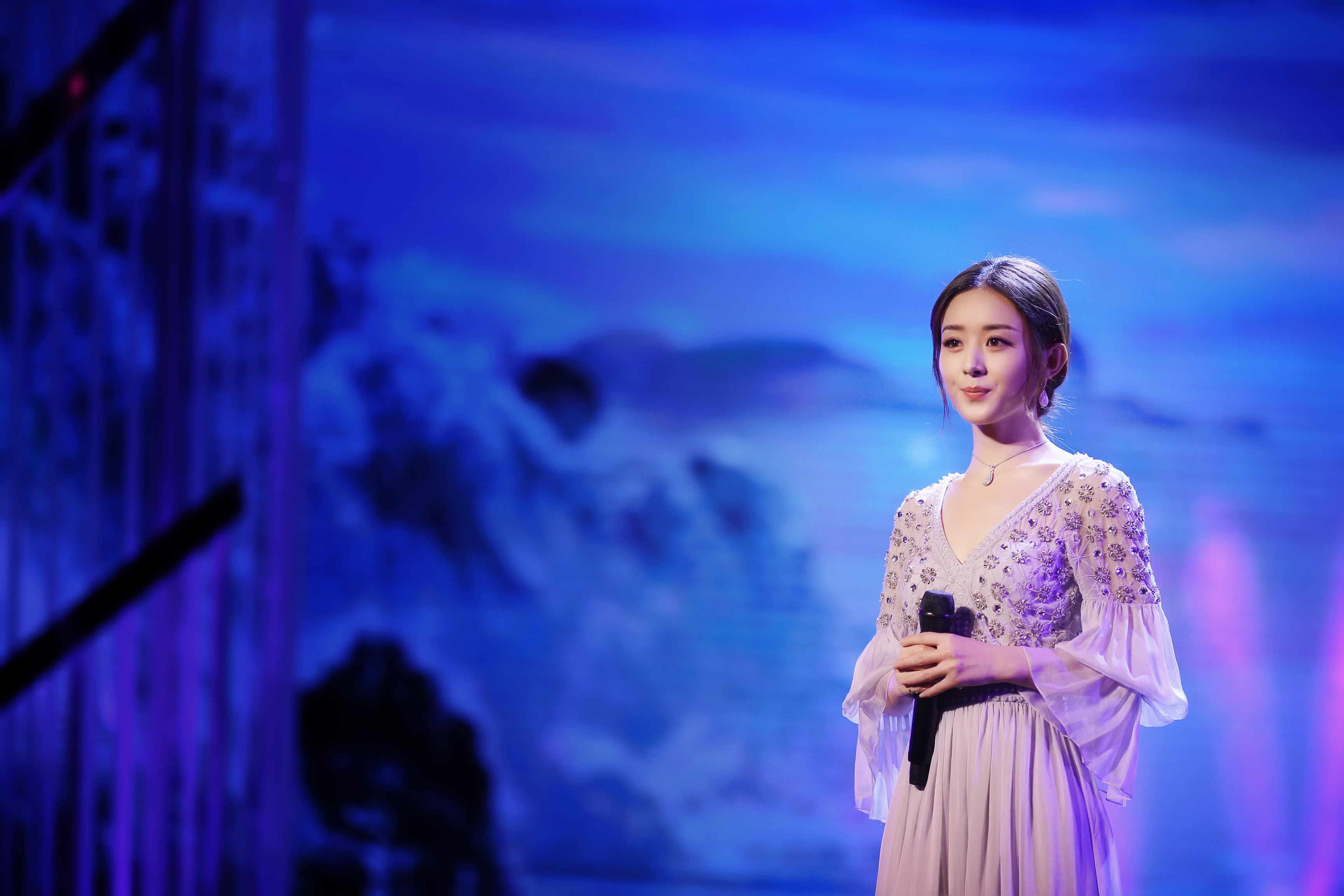 赵丽颖为什么能成功