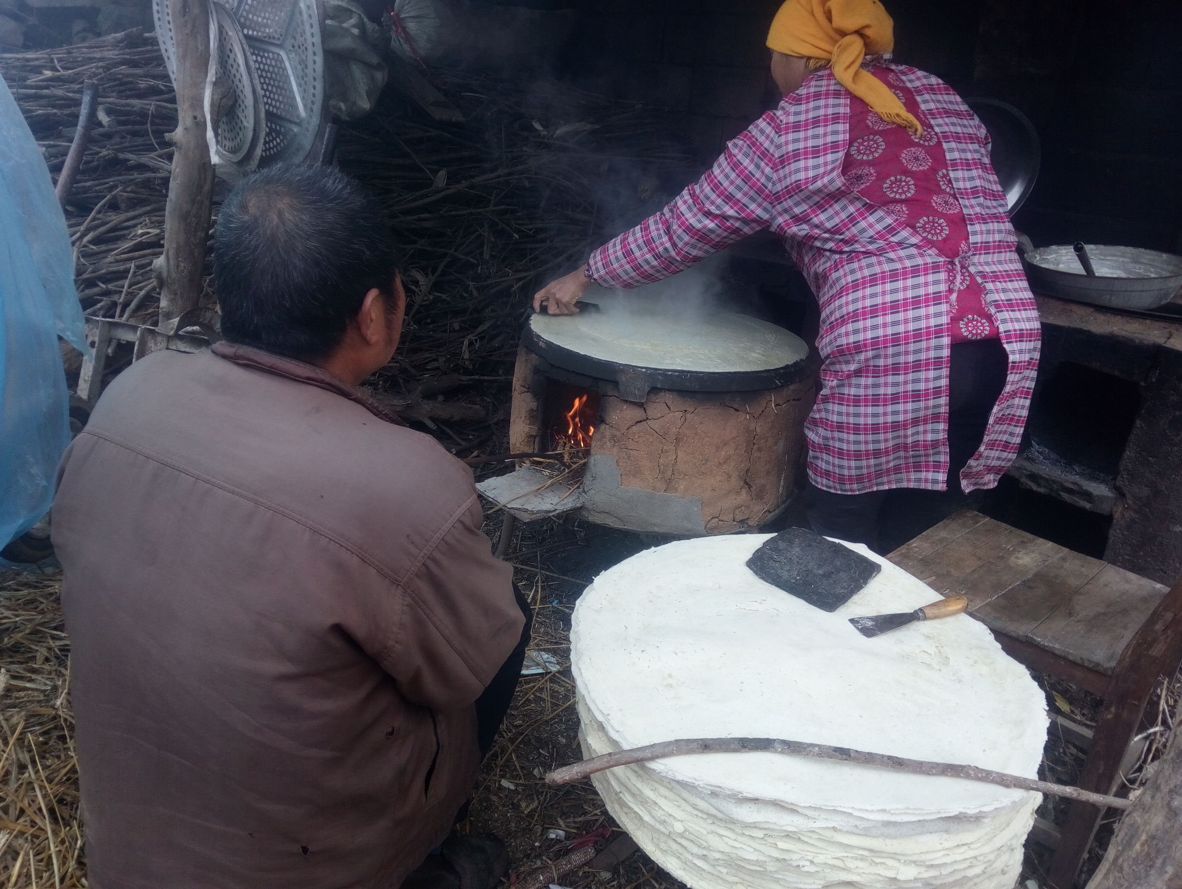 农家院的主食"烙煎饼",母亲一烙就是一摞