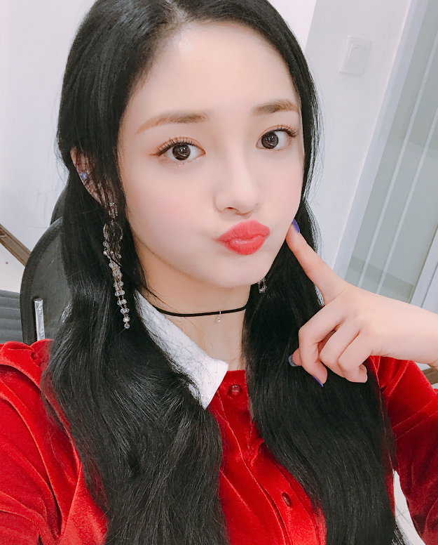 《偶像练习生》我们只看到程潇完美身材,却忽略了这么美的周洁琼