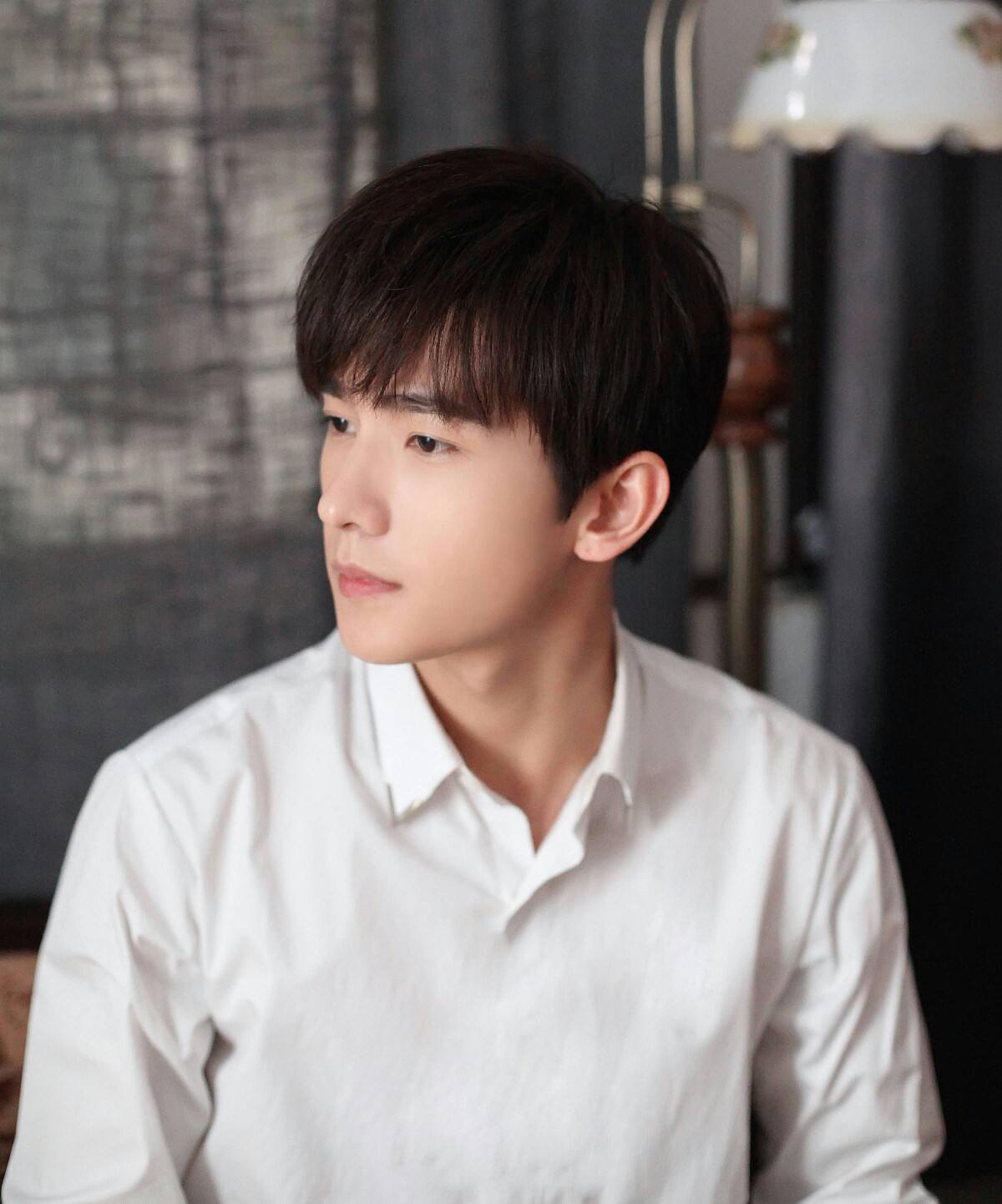 假如:选一位明星和他约会,鹿晗易烊千玺你会选谁?我选鹿晗!