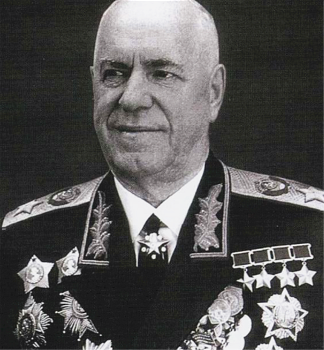 有着"沙漠之狐","帝国之鹰"等美誉的德国陆军元帅隆美尔,他是二战德国