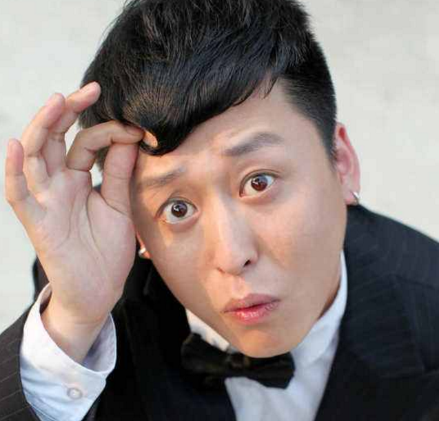 李世鹏凭借自然娴熟的演技给观众留下了深刻的印象