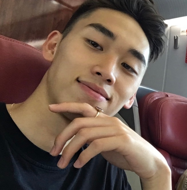 林依轮豪宅内部曝光,儿子林子濠和鹦鹉对视帅气侧脸抢镜