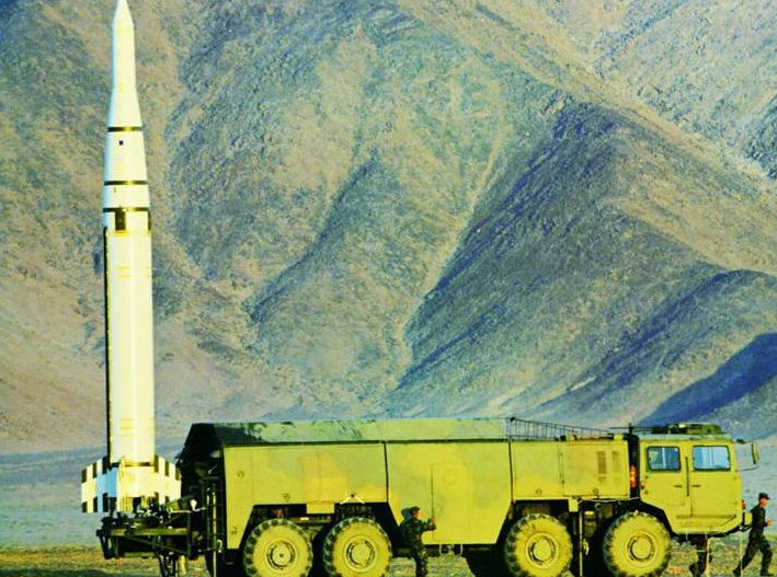 东风-3中程弹道导弹是第一代地对地中程弹道导弹