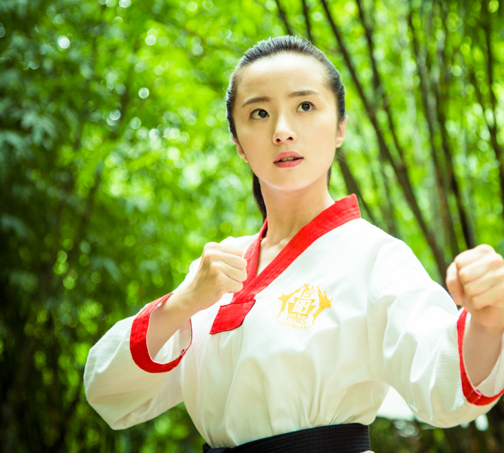 《旋风少女》4位女主换上道服,胡冰卿只能排第2,她才美得出众!